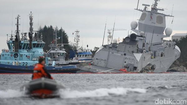 Tabrak Tanker Minyak, Kapal Perang Norwegia Nyaris Tenggelam