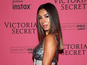 Wakili Indonesia, Cantiknya Jennifer Bachdim di Pesta Victorias Secret Wakili Indonesia, Cantiknya Jennifer Bachdim di Pesta Victorias Secret