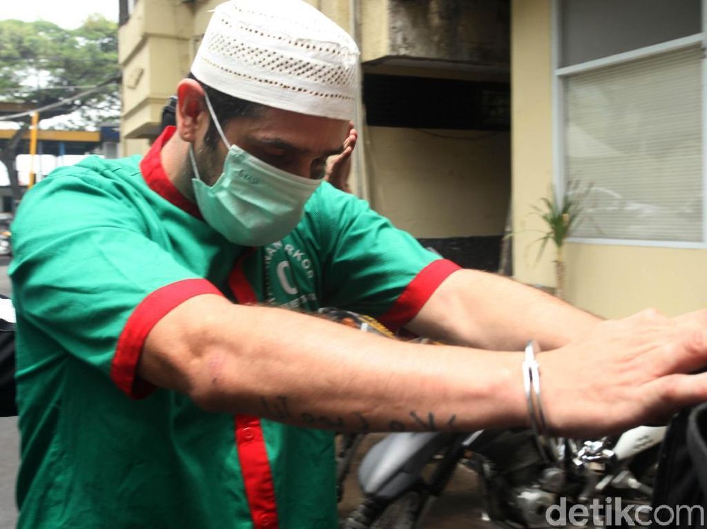 Penjual Ganja ke Claudio Martinez Ditangkap Penjual Ganja ke Claudio Martinez Ditangkap