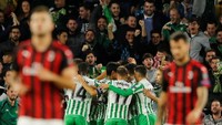 Tambahan satu poin untuk masing-masing tim ini boleh dibilang merugikan Milan. REUTERS/Marcelo Del Pozo.