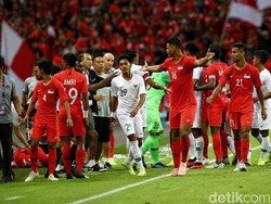 Septian David Maulana terlibat perselihan dengan pemain Singapura.