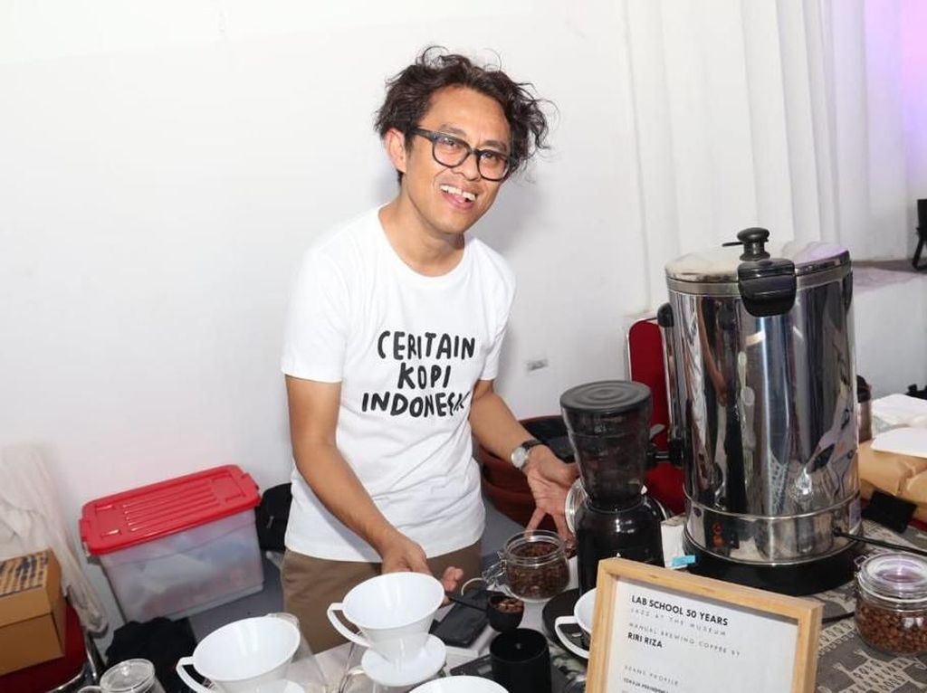 Riri Riza Ungkap Alasan Pemilihan Lokasi Syuting Film Petualangan Sherina 2 Riri Riza Ungkap Alasan Pemilihan Lokasi Syuting Film Petualangan Sherina 2