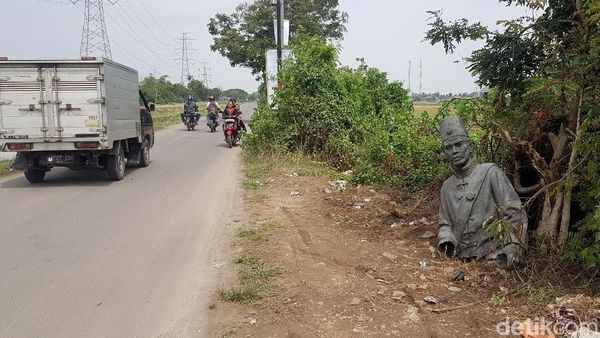 Miris, Patung Pahlawan Sultan Ageng Tirtayasa Terlantar di Jalanan