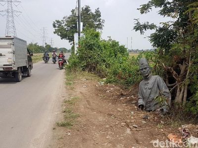 Miris, Patung Pahlawan Sultan Ageng Tirtayasa Terlantar di Jalanan
