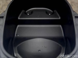 Luasnya Bagasi Yamaha FreeGo Jadi Asyik Buat Bawa Barang Luasnya Bagasi Yamaha FreeGo Jadi Asyik Buat Bawa Barang