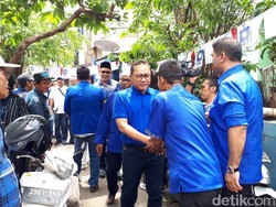 Temui Warga Jaksel, Ketum PAN Tanya Harga-harga Sembako