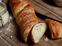 Kalau Tak Mau Repot, Pesan Artisan Bread Secara Online di 5 Toko Ini