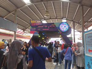 Berburu Barang Lawas di Zona Jadul 90s Festival Berburu Barang Lawas di Zona Jadul 90s Festival