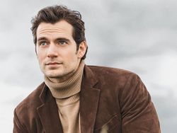 Henry Cavill Jadi Pria Tertampan di Dunia Setelah Dipecat Sebagai Superman