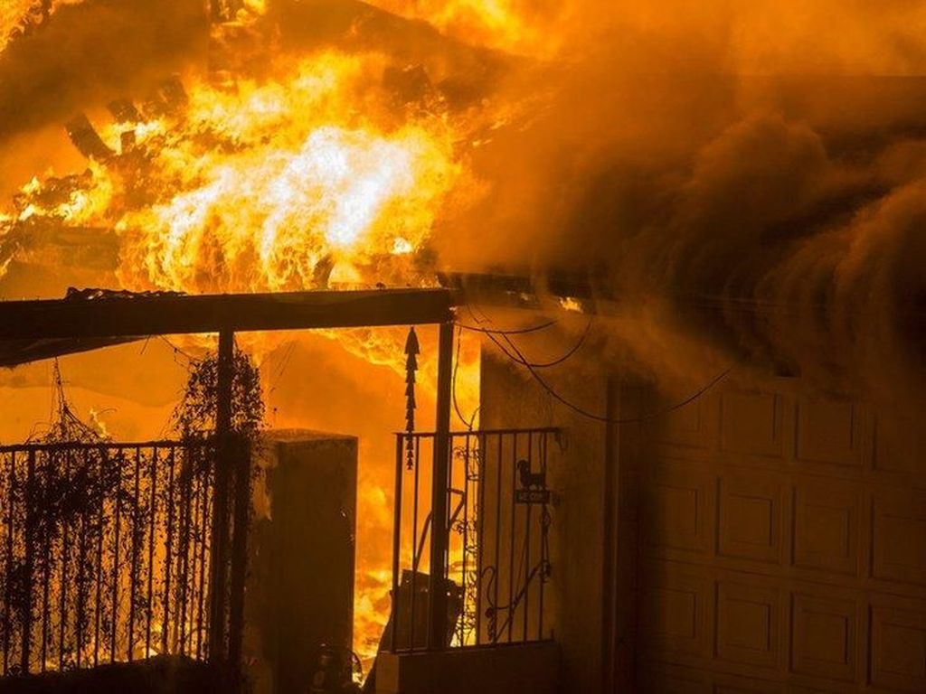 Kebakaran Hutan California: Jumlah Korban Tewas Jadi 25 orang