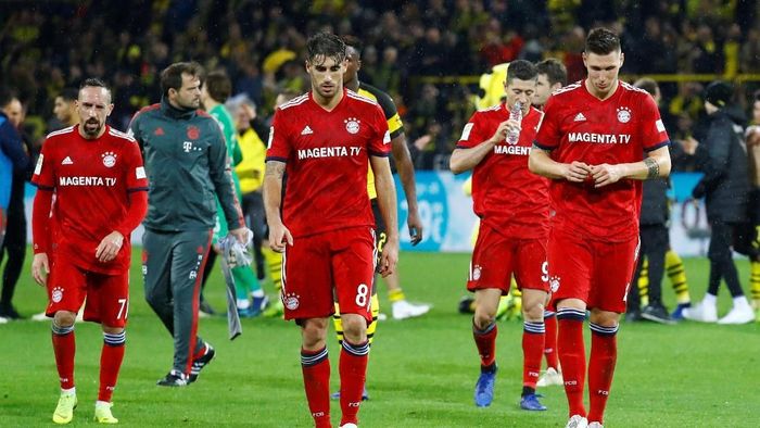 Bayern Munich tercecer di posisi lima Bundesliga. (Foto: REUTERS/Kai Pfaffenbach) Bayern Munich tercecer di posisi lima Bundesliga. (Foto: REUTERS/Kai Pfaffenbach)