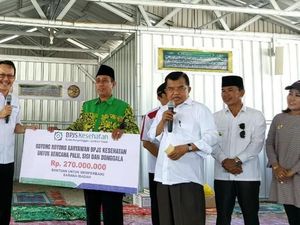 JK Kunjungi Masjid Athirah Bantuan DMI di Palu JK Kunjungi Masjid Athirah Bantuan DMI di Palu