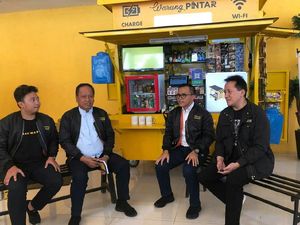 Bupati Banyuwangi ingin Angkat Usaha Mikro Gandeng Warung Pintar Bupati Banyuwangi ingin Angkat Usaha Mikro Gandeng Warung Pintar