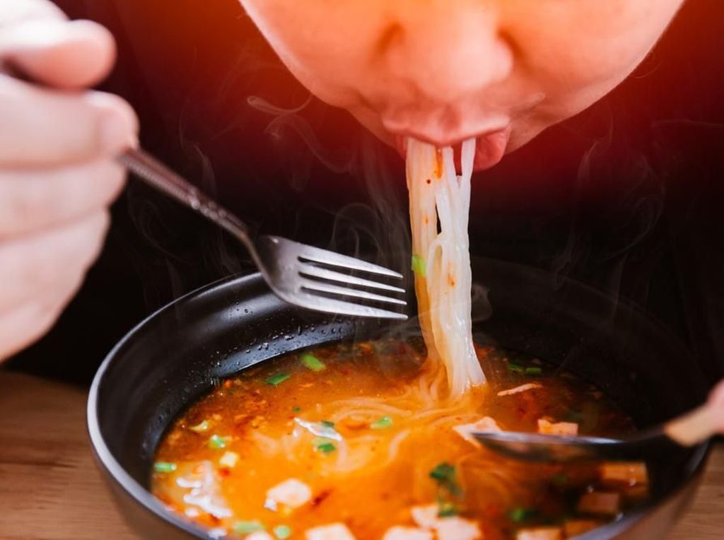 Peneliti Sebut Konsumsi Makanan Pedas Bisa Memicu Kerusakan Otak Peneliti Sebut Konsumsi Makanan Pedas Bisa Memicu Kerusakan Otak