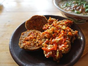 Meski Tanpa Kuah 5 Bakso Ini Tetap Kenyal Gurih Enak