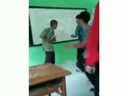 Video Guru Di-bully Murid di Kendal Viral, Kepsek: Hanya Bercanda
