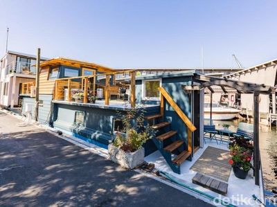 Penampakan Kapal Kecil Disulap Jadi Rumah yang Keren Banget