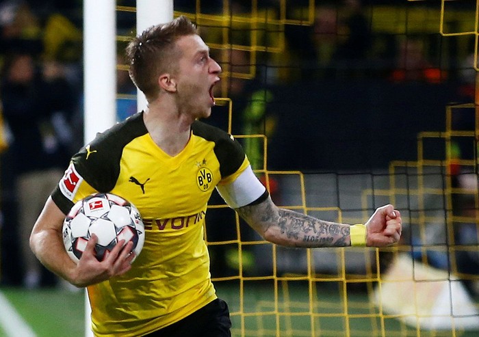Marco Reus Soccer Football - Bundesliga - Borussia Dortmund v Bayern Munich - Signal Iduna Park, Dortmund, Germany - November 10, 2018 Borussia Dortmund's Marco Reus celebrates scoring their first goal REUTERS/Wolfgang Rattay DFL regulations prohibit any use of photographs as image sequences and/or quasi-video
