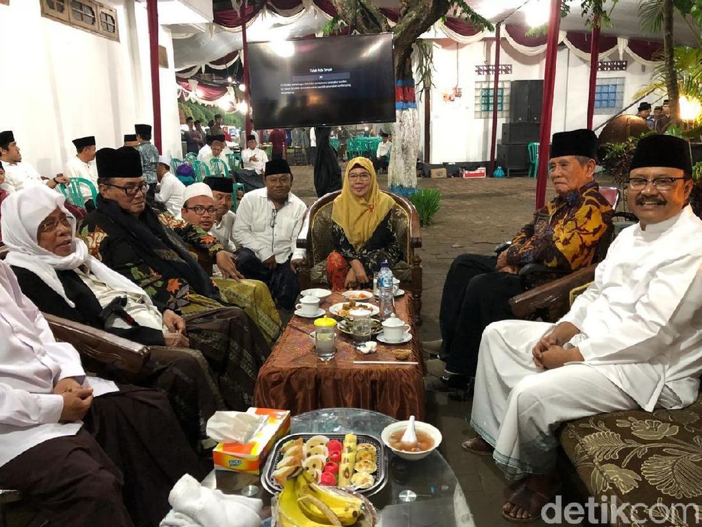 Gus Ipul Diminta Tetap Jadi Pemersatu Kiai di Jatim Gus Ipul Diminta Tetap Jadi Pemersatu Kiai di Jatim