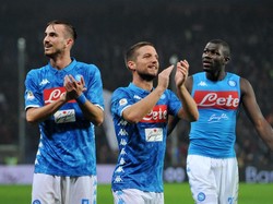 Tertinggal Sembilan Poin, Tekad Napoli Salip Juventus Masih Menyala