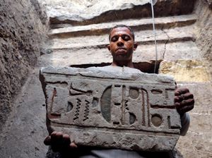 Waduh, Facebook Dipakai Jualan Artefak Curian Bersejarah