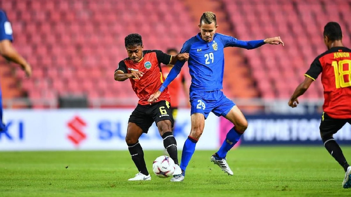 Timor Leste kalah telak 0-7 dari Thailand di laga perdana Piala AFF 2018. (Foto: Thananuwat Srirasant/Lagardere Sport/AFF)
