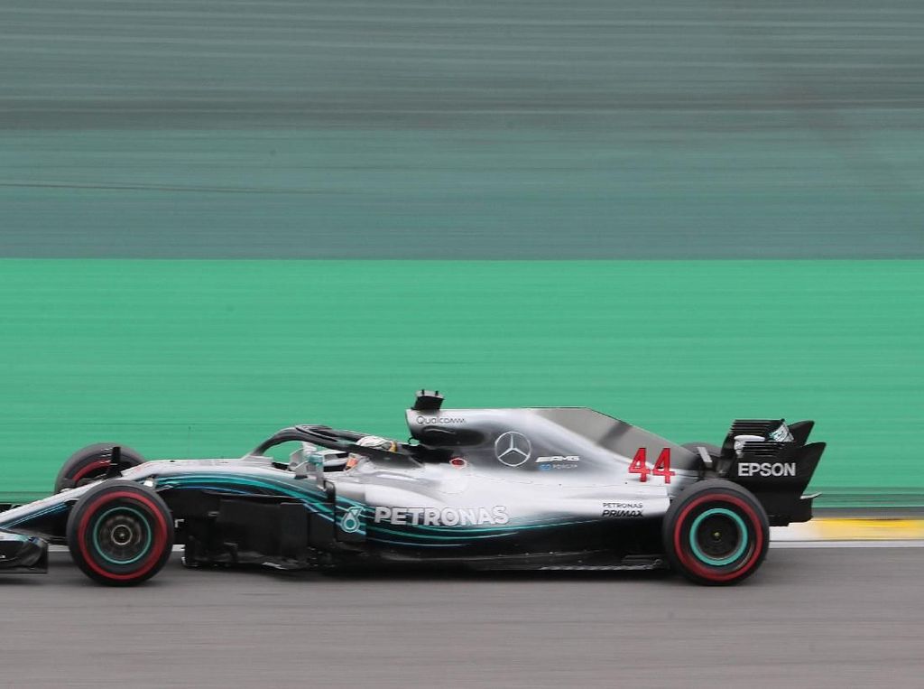 Kualifikasi GP Brasil: Kalahkan Vettel, Hamilton Raih Pole Kualifikasi GP Brasil: Kalahkan Vettel, Hamilton Raih Pole