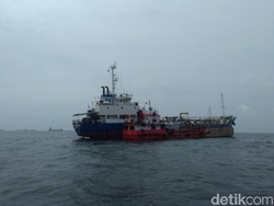 Bakamla Tangkap 2 Kapal Diduga Bawa BBM Ilegal di Tanjung Priok
