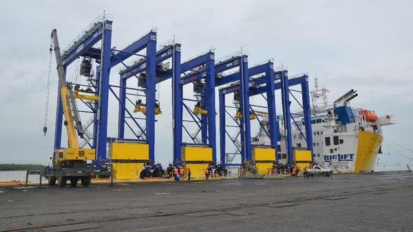 Pelindo I Tambah Peralatan Bongkar Muat
