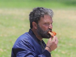 Ups! Jennifer Lopez dan Ben Affleck Kepergok Jalan Bareng