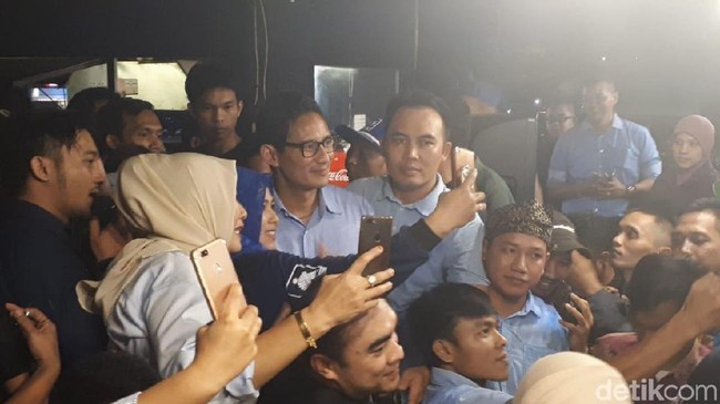 Sandi Ngaku Salah dan Minta Maaf Langkahi Makam Pendiri NU