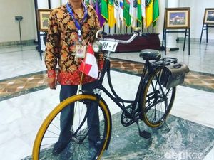 Sepeda Ontel yang Digowes Jokowi di Bandung Diminati Pembeli Sepeda Ontel yang Digowes Jokowi di Bandung Diminati Pembeli