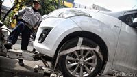 Parkir Sembarangan, Dishub Derek Mobil di Tamansari
