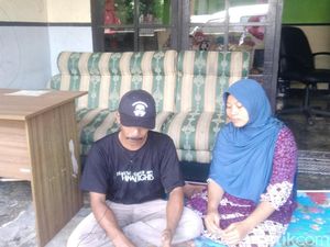Dibui MA karena Rekam Perilaku Mesum Kepsek, Tangis Bu Nuril Pecah Dibui MA karena Rekam Perilaku Mesum Kepsek, Tangis Bu Nuril Pecah