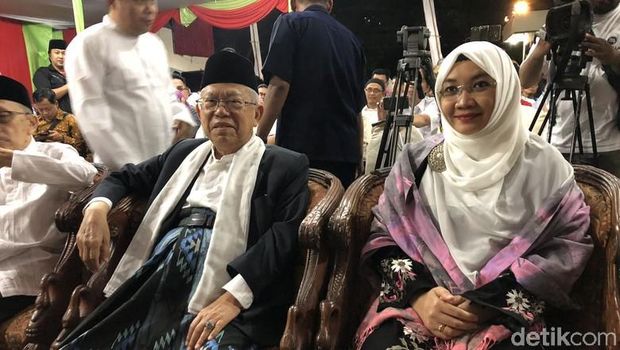 Ma'ruf Amin dan Wury Estu Handayani