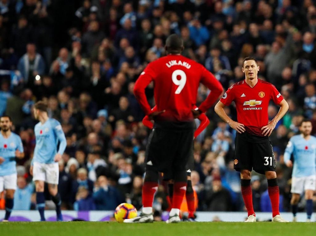 Mourinho: Tiga Gol City Terjadi karena Kesalahan MU Mourinho: Tiga Gol City Terjadi karena Kesalahan MU