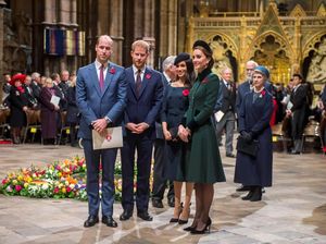 Melihat Kartu Natal Pangeran William dan Pangeran Harry Melihat Kartu Natal Pangeran William dan Pangeran Harry