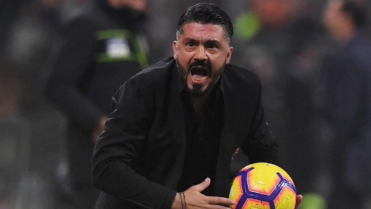 Gennaro Gattuso marah ke Tiemoue Bakayoko. (Foto: Alberto Lingria/Reuters)