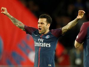 Dani Alves Pulang Kampung untuk Gabung Sao Paulo Dani Alves Pulang Kampung untuk Gabung Sao Paulo