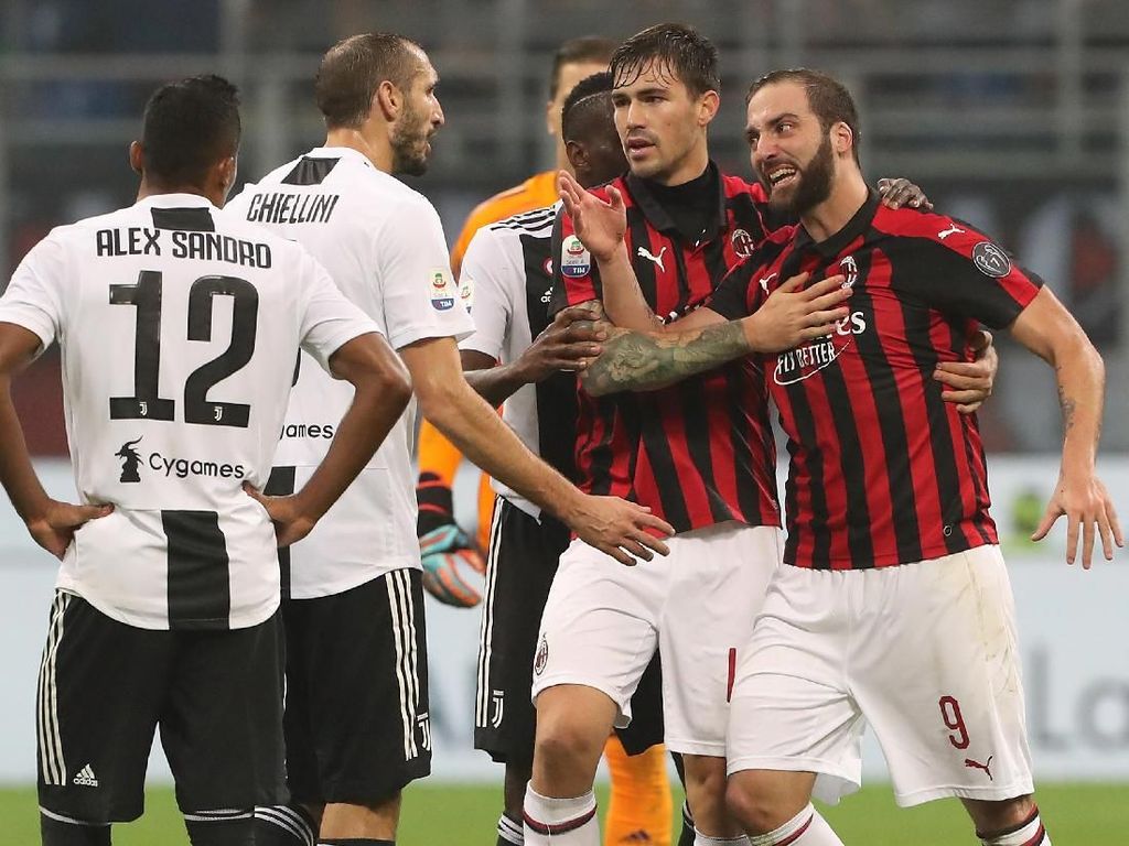 Hasil AC Milan vs Juventus: Mandzukic dan Ronaldo Menangkan Bianconeri Hasil AC Milan vs Juventus: Mandzukic dan Ronaldo Menangkan Bianconeri
