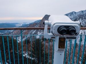Melihat Perbatasan Korea Utara dari Puncak Seorak-san