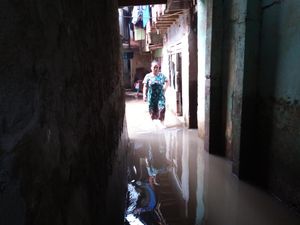 Kebanjiran, Warga Kebon Pala Kp Melayu Minta Normalisasi Ciliwung