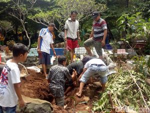 Geger Mayat Muncul dari Kubur