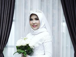 Viral Potret Wanita Menikah Sendirian, Calon Suami Jadi Korban Lion Air