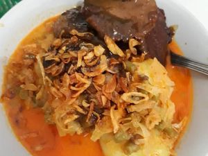 Gurih Manis Ketupat Sayur Betawi Untuk Penambah Energi Pagi Ini