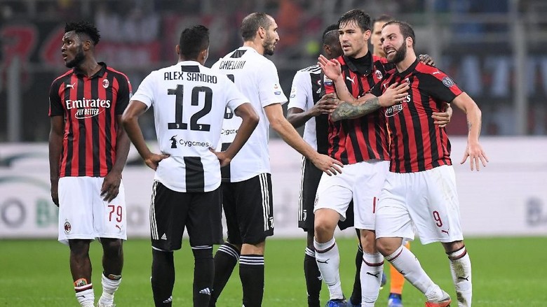 Ketika Higuain Kalah oleh Emosinya Sendiri Ketika Higuain Kalah oleh Emosinya Sendiri