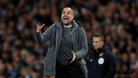 City saat ini sudah melanju 12 pertandingan tanpa kalah. Mereka mengumpulkan 32 poin hasil dari 10 kali menang dang dua kali imbang. Pantas kalau Josep Guardiola senang. (Foto: Darren Staples/Reuters)
