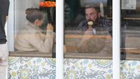Meski Berperan Jadi Batman, Ben Affleck Tetap Suka Makan Es Krim dan Pizza