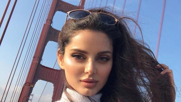 Foto: Travelingnya Model Cantik yang Mirip Aishwarya Rai