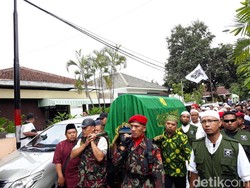 Ribuan Pelayat Iringi Pemakaman KH Sunardi Syahuri di Bantul